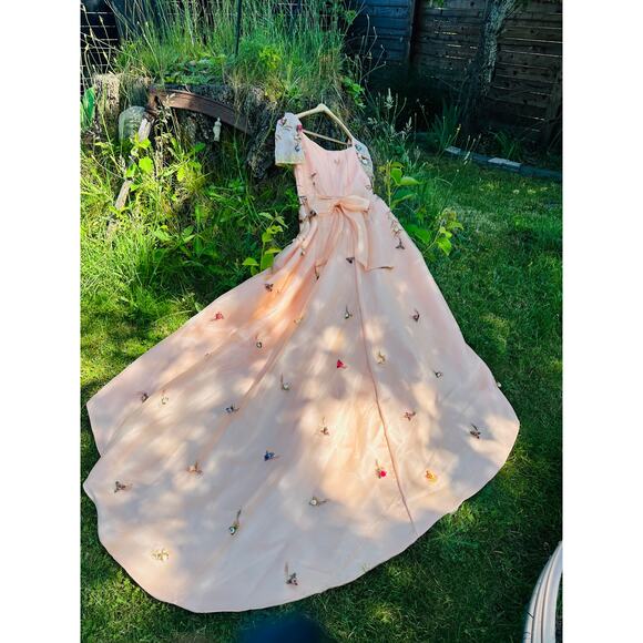 Vintage Handmade Ball Gown Handpainted 3 D Roses Fits size M 8 Full Train Peach - Picture 16 of 16